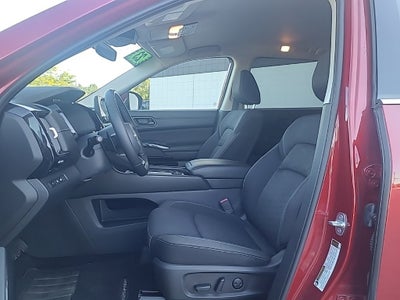 2023 Nissan Pathfinder SV