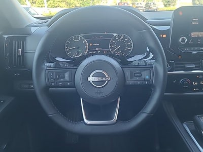 2023 Nissan Pathfinder SV