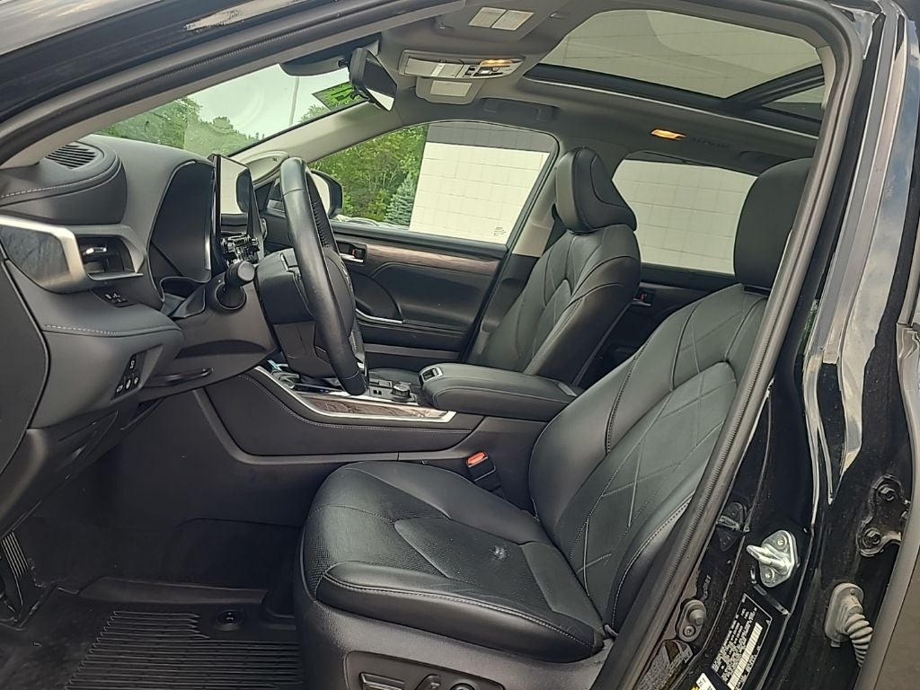 2021 Toyota Highlander Platinum