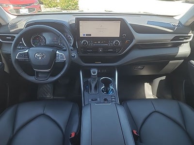 2023 Toyota Highlander Hybrid XLE