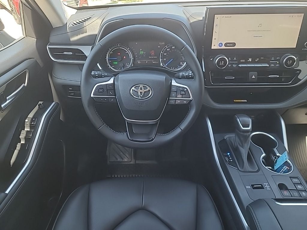 2023 Toyota Highlander Hybrid XLE