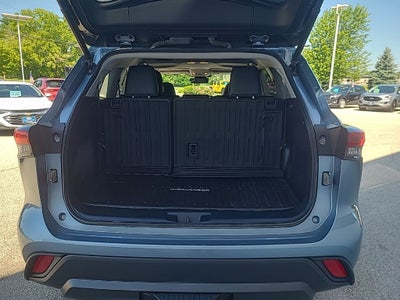 2023 Toyota Highlander Hybrid XLE
