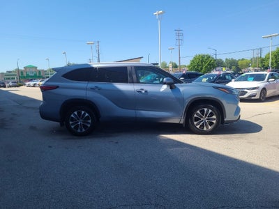 2023 Toyota Highlander Hybrid XLE