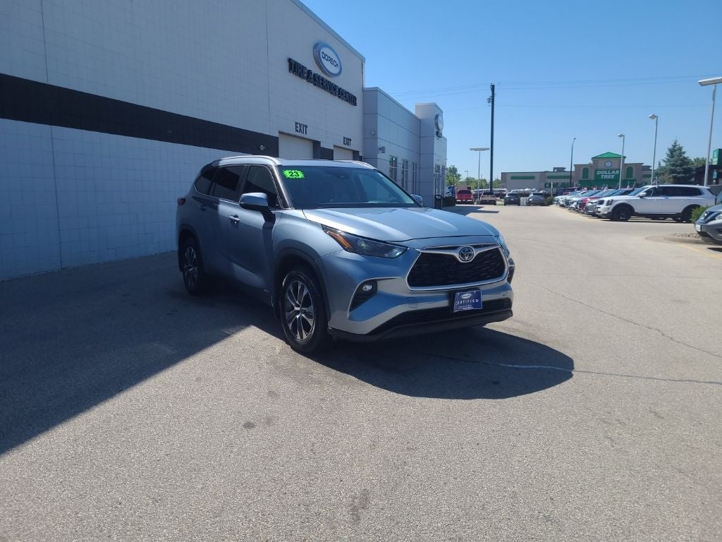 2023 Toyota Highlander Hybrid XLE