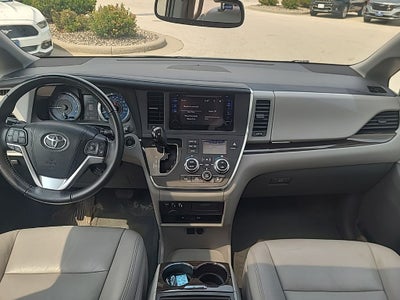 2016 Toyota Sienna XLE Premium 8 Passenger