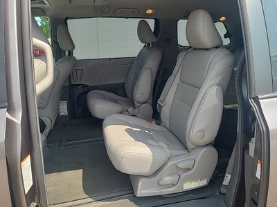 2016 Toyota Sienna XLE Premium 8 Passenger