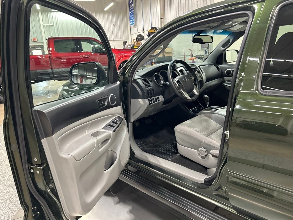 2012 Toyota Tacoma Base V6