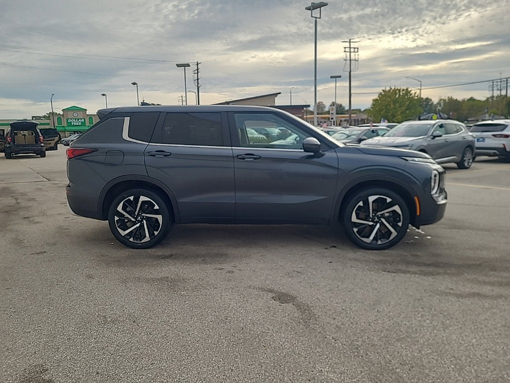 2024 Mitsubishi Outlander SE
