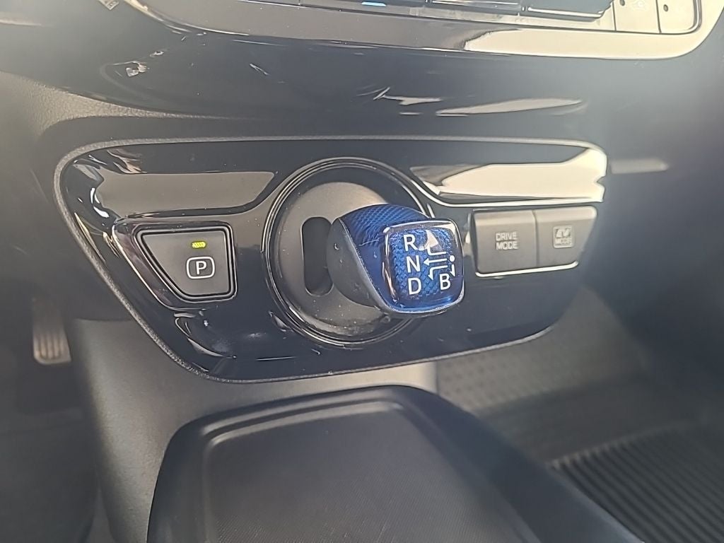 2022 Toyota Prius LE