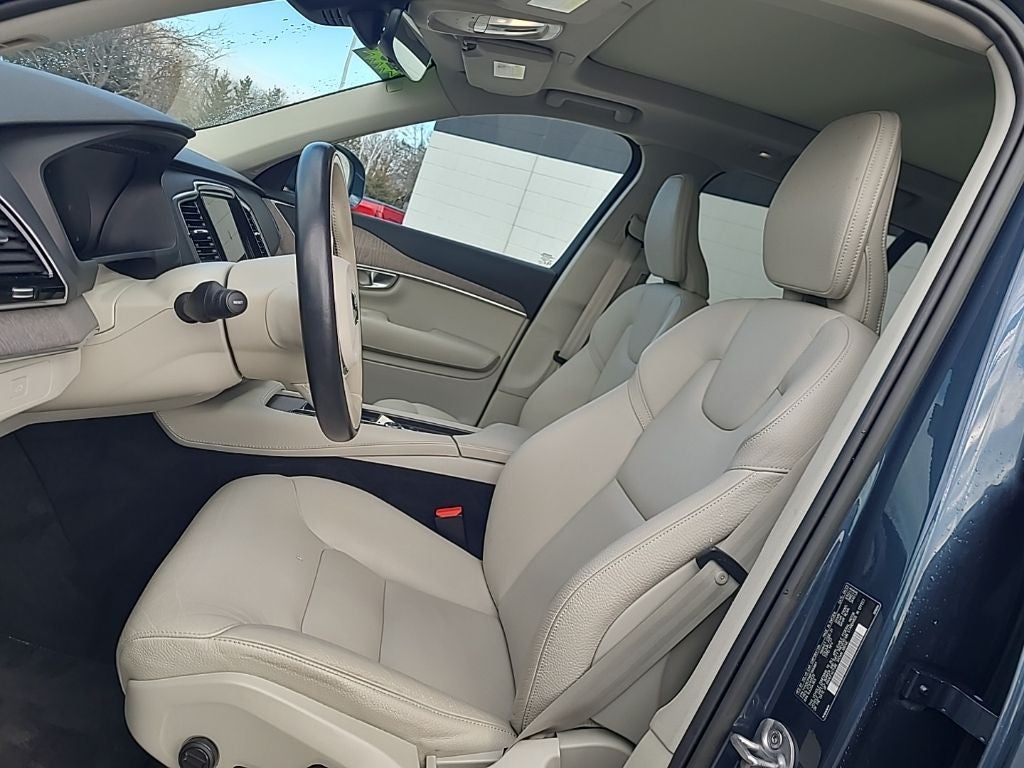 2023 Volvo XC90 B6 Plus 7-Seater